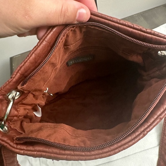 Bueno Women's Crossbody Vegan Leather EUC - Picture 9 of 10